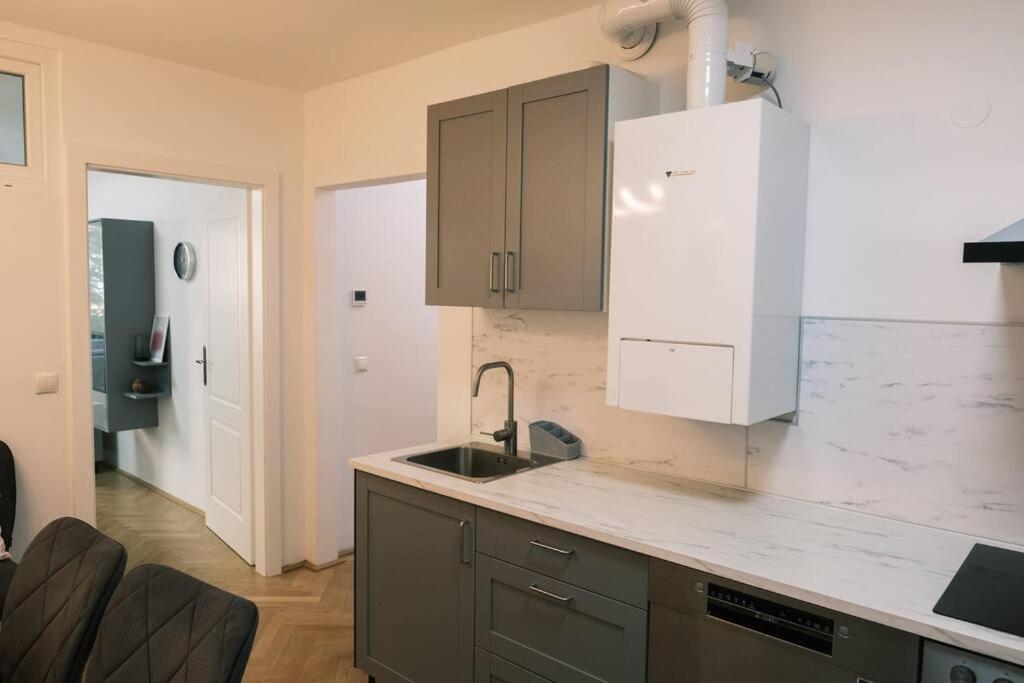 Apartament Pink Prater Wiedeń Zewnętrze zdjęcie